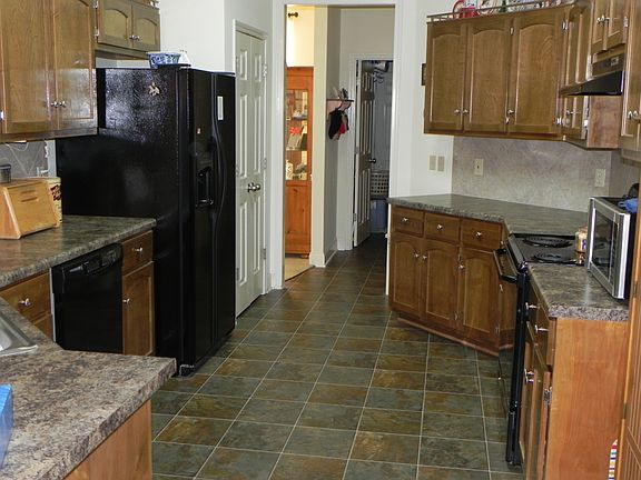 4th image of 3601 Hilltop Rd SE