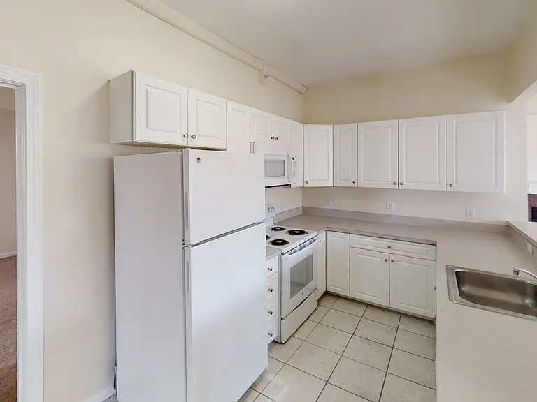 1405 Beacon St #5 — Photo 6