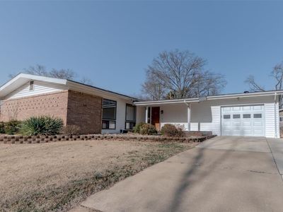 1675 Rathford Dr, Saint Louis, MO, 63146