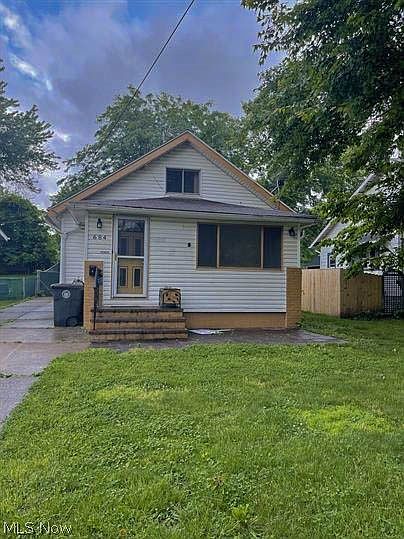 1st image of 684 Evans Ave
