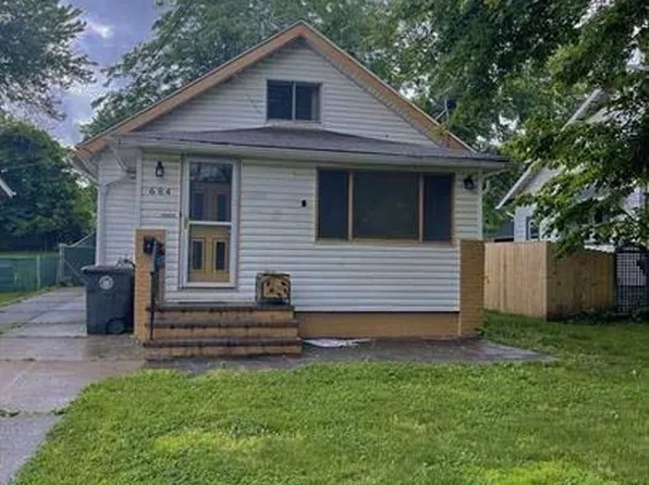 684 Evans Ave, Akron, OH 44310