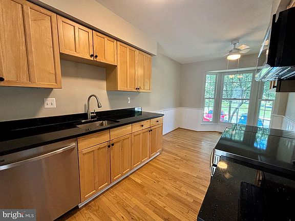 3rd image of 3251 Saint Florence Ter