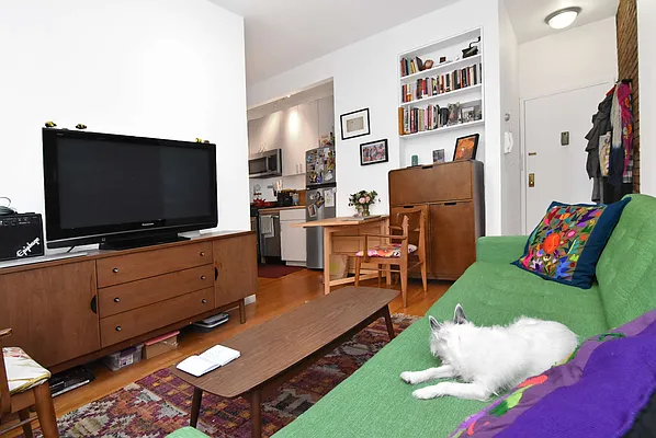 Rented by J Misrahi Realty Corp | media 2