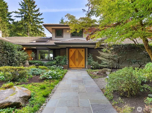 11044 NE Boulder Place, Bainbridge Island, WA 98110