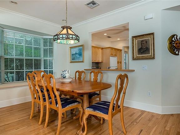5th image of 816 Carolina Cir SW