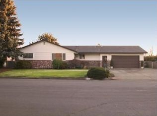 2143 Lomond Ave, Springfield, OR 97477