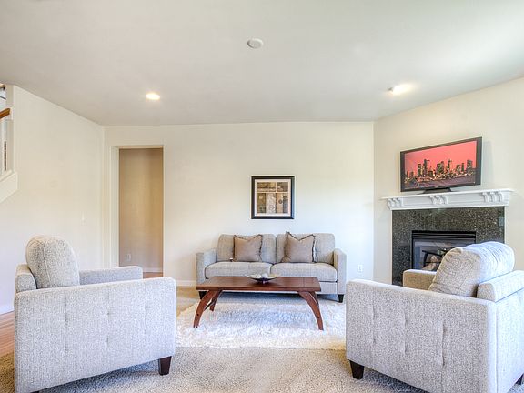 4th image of 217 245th Pl NE