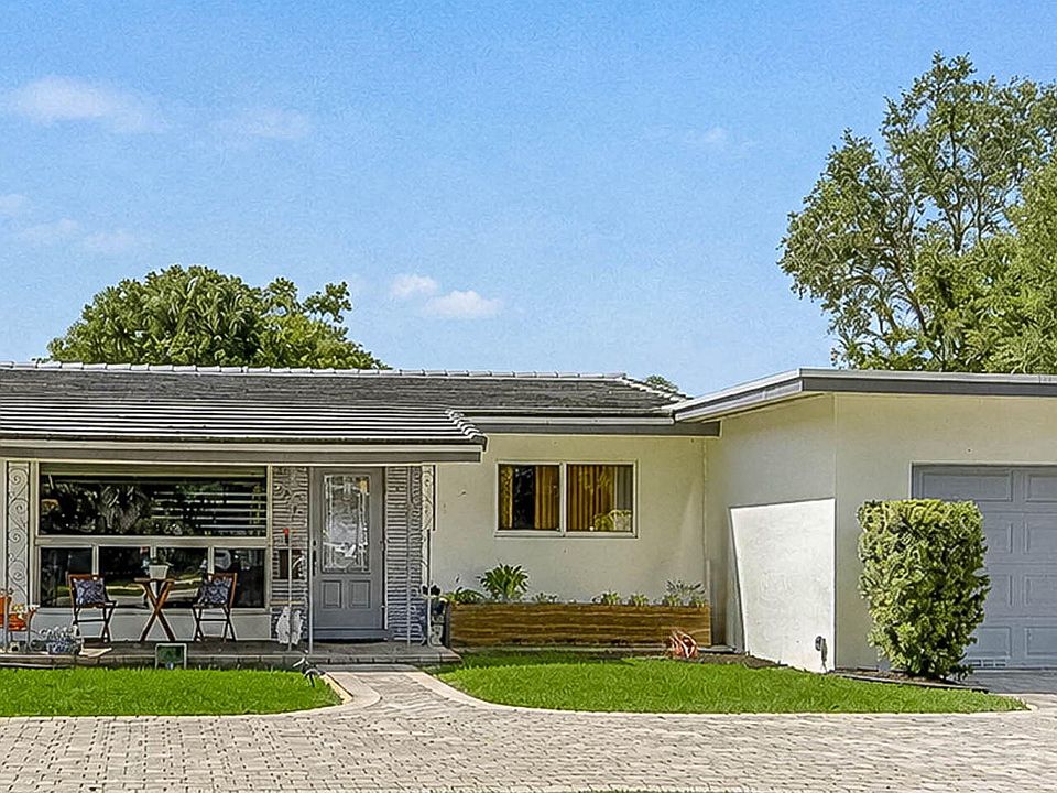 1st image of 2740 SW 16th Street