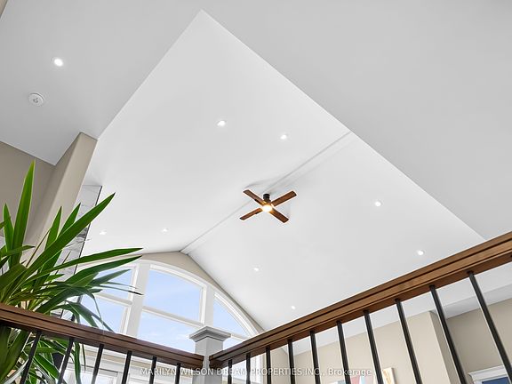 5th image of 324 Hedley Way