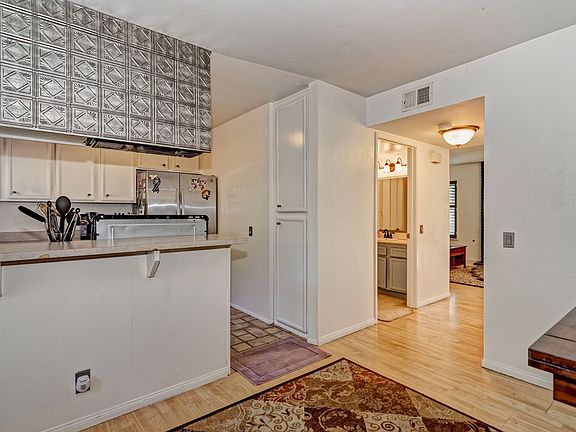 4th image of 3170 Reo Dr Unit A