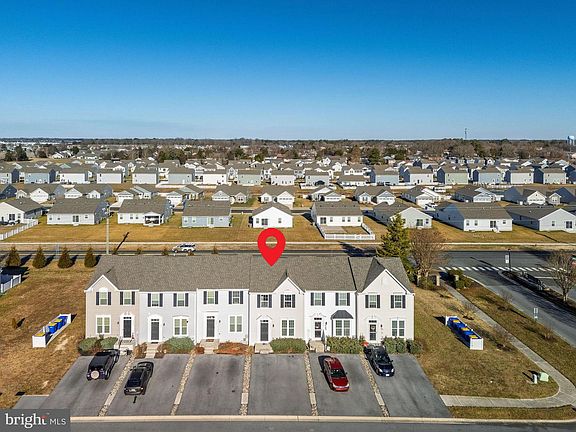 4th image of 30111 Plantation Dr