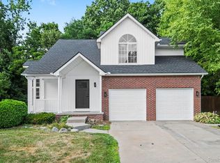 4429 Meadowlane Ct, Burton, MI 48519