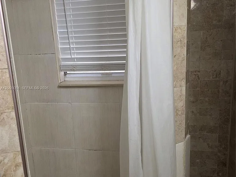 5712 Hollywood Blvd #1 — Photo 10