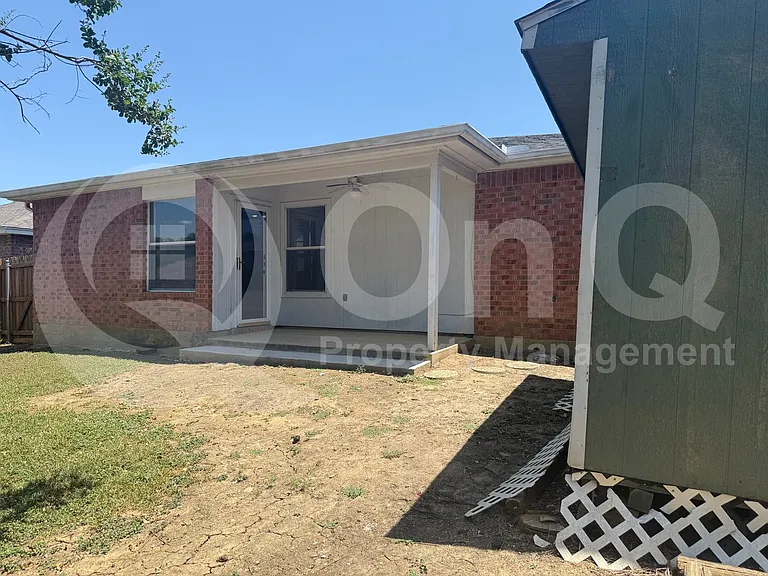 422 Blueberry Hill Ln — Photo 14