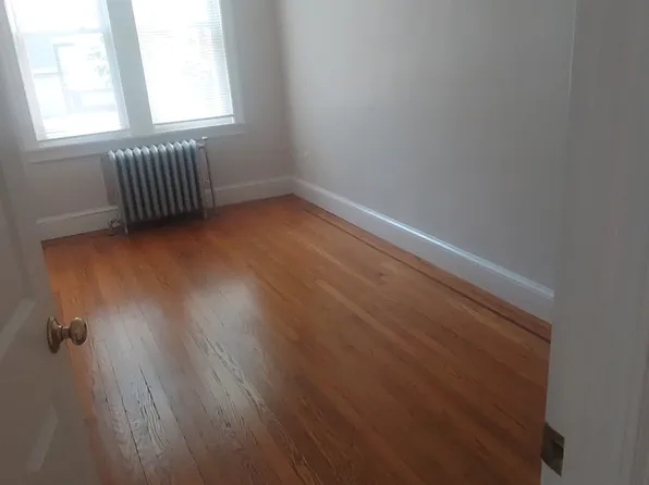 5726 Faraday Avenue image 7 of 8