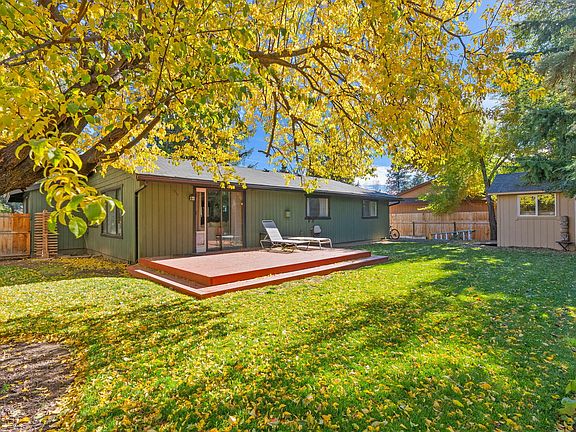 4th image of 2843 NE Lotno Dr