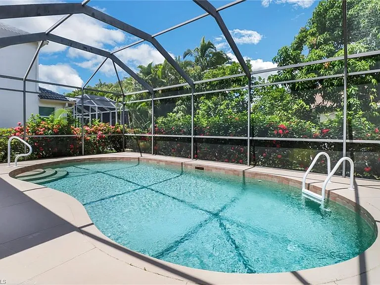 8271 Laurel Lakes Way — Photo 4