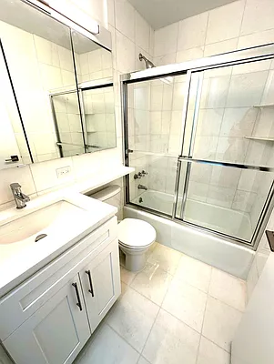 Rented by CitySites Real Estate Group | media 8