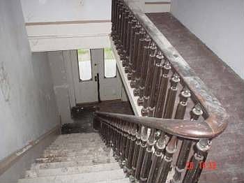 2nd image of 712 Huntington St