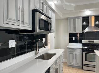 46 Floyd St APT 2, Dorchester Center, MA 02124