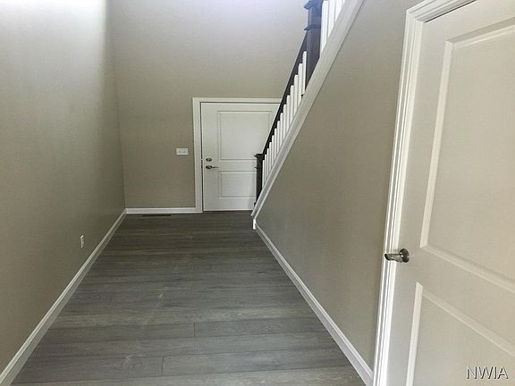 5th image of 212 Delmar St
