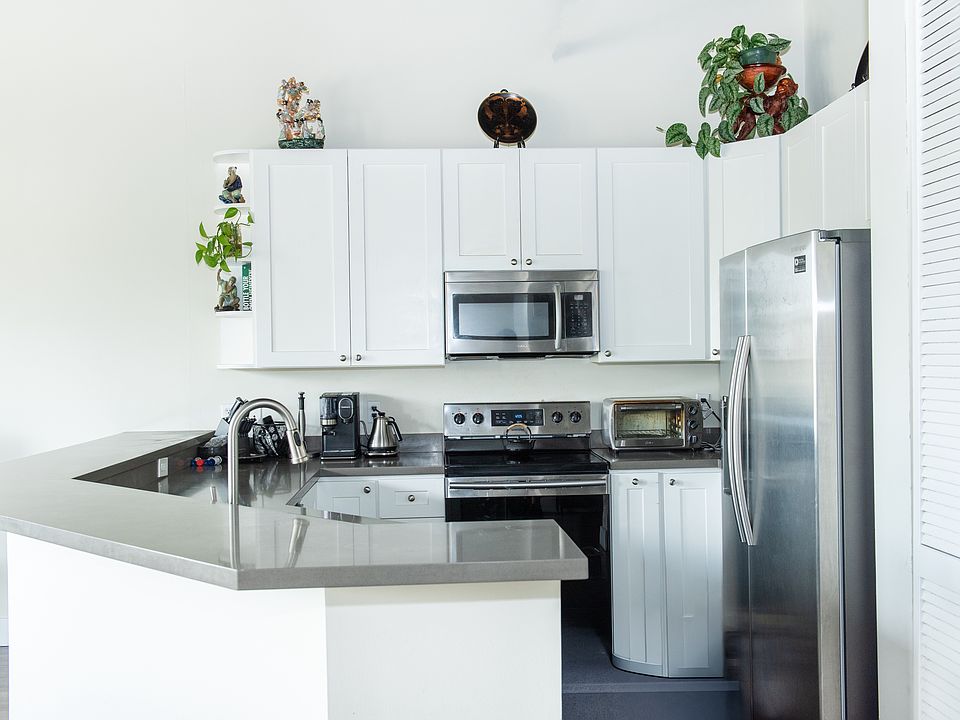 1st image of 301 W Atlantic Ave APT L9