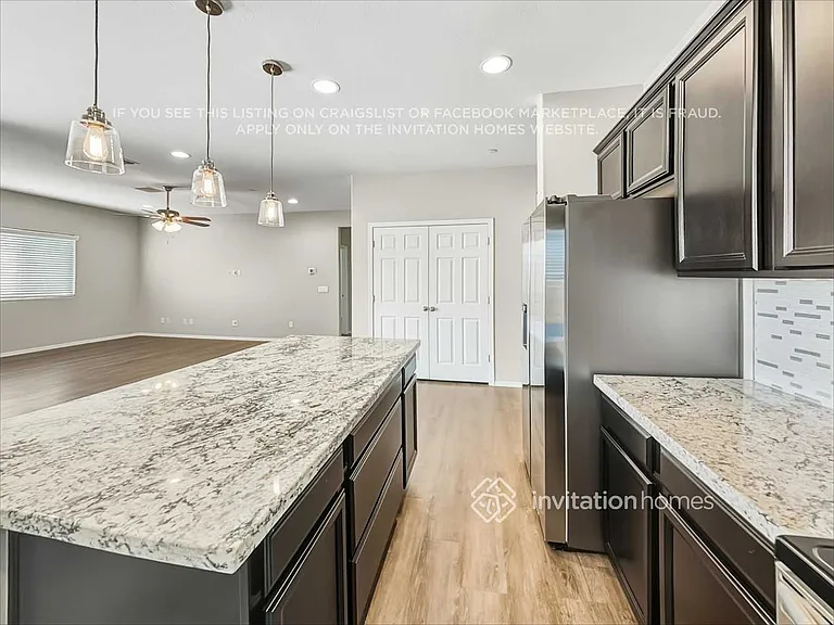 21167 W Cypress St — Photo 8