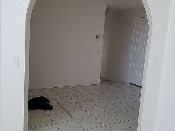 5th image of 18294 Hinton St