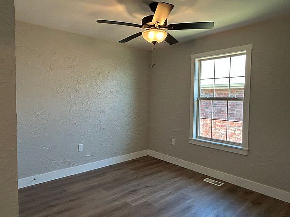 5th image of 3861 W Freeman St
