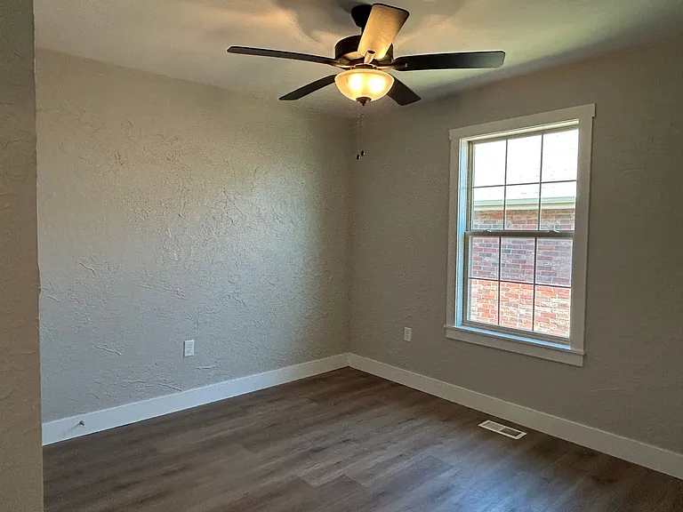 3861 W Freeman St — Photo 5