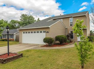 7402 Sunderland Dr, Fort Wayne, IN 46835
