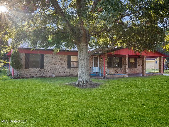 2nd image of 3612 Macphelah Rd