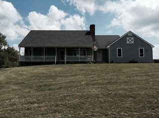 1670 Oakham Rd, New Braintree, MA 01531