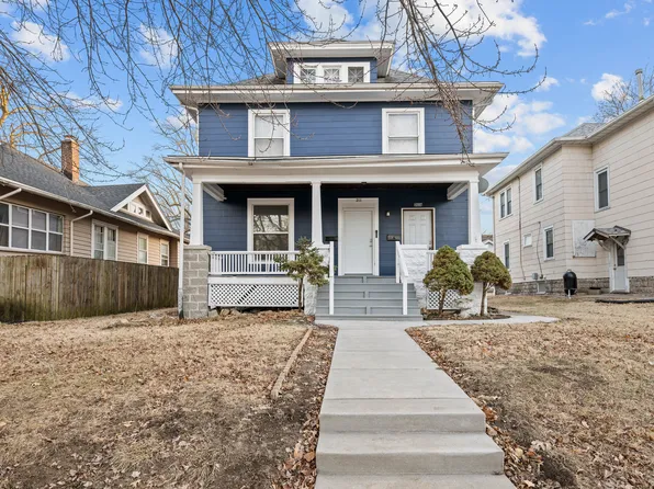 211 E Dover Ct, Davenport, IA 52803