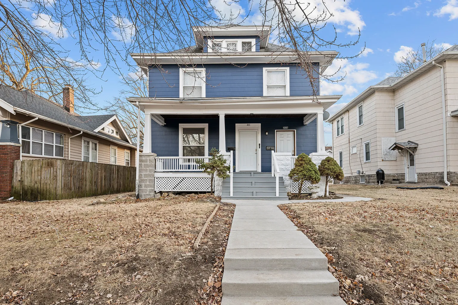 211 E Dover Ct photo 1