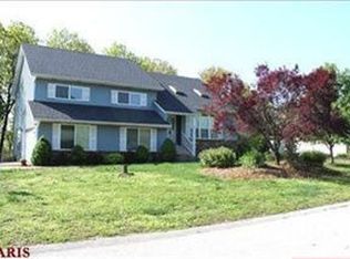 736 Heatherstone Dr, High Ridge, MO 63049