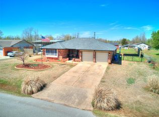 623 S Pleasant View Dr, Mustang, OK 73064