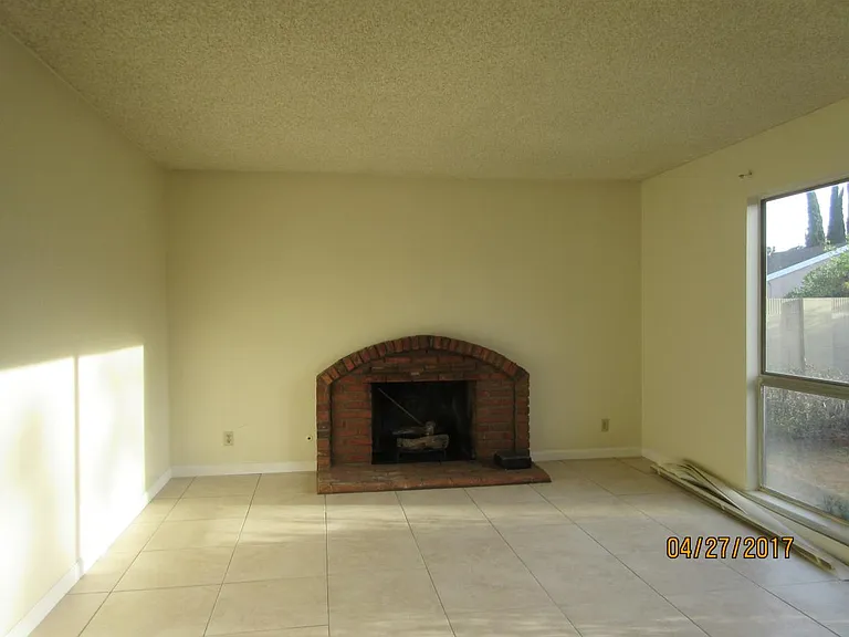17707 Alexander Pl — Photo 3