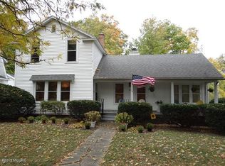 346 Hoffman St, Saugatuck, MI 49453