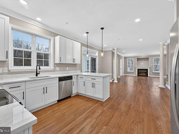 3rd image of 15621 Jamies Way