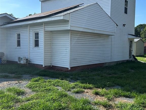 4th image of 305 11th St