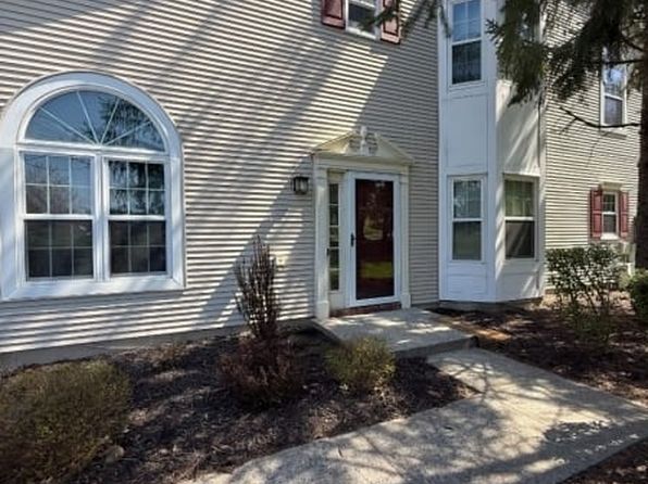 2 Sapphire Ln