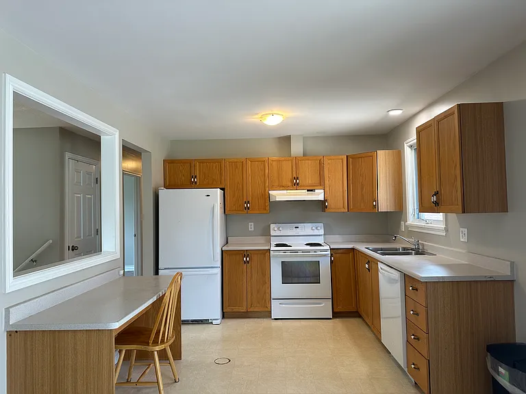871 Chapel Rd — Photo 5