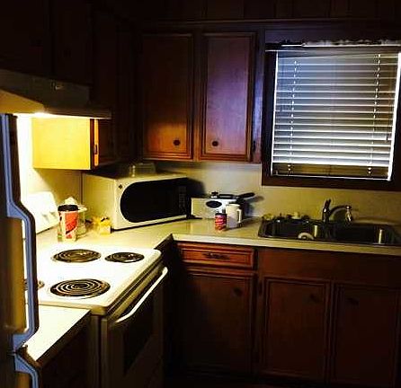 3rd image of 216 W Claude St