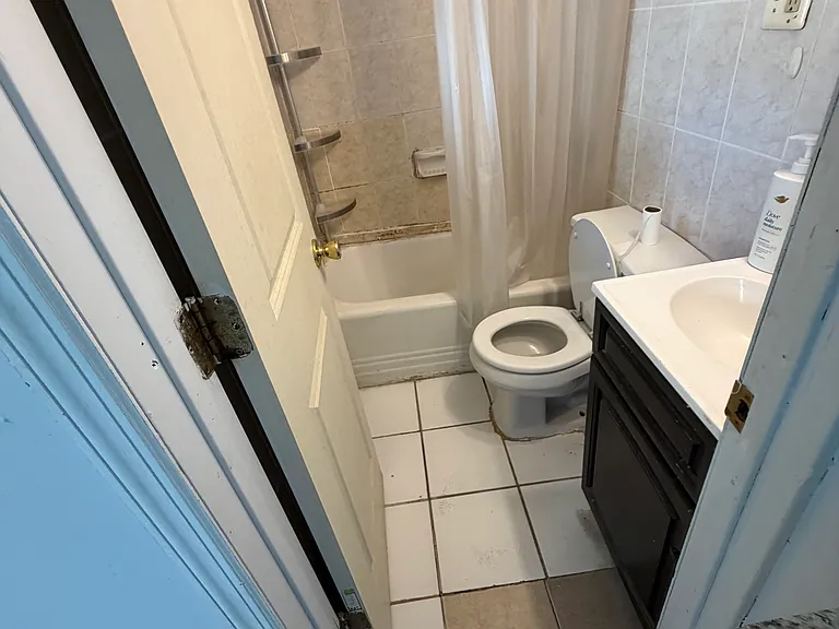 189 Griffith St #3 — Photo 18
