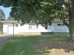 653 N Jefferson St, Utica, OH 43080