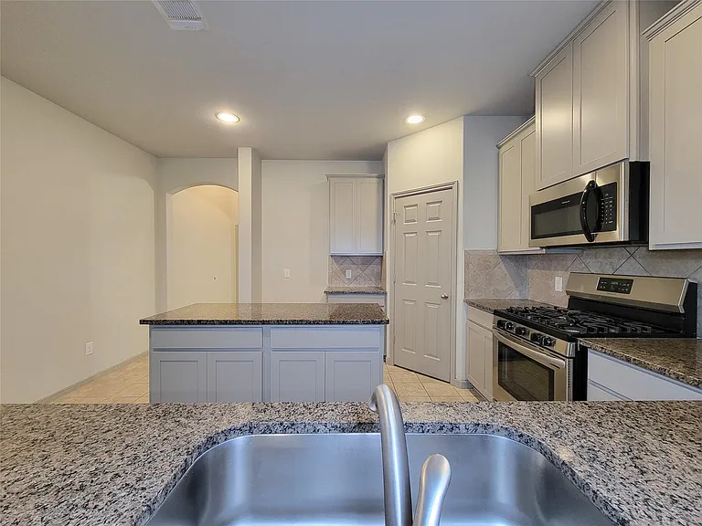 15611 Jackie Robinson Rd — Photo 12