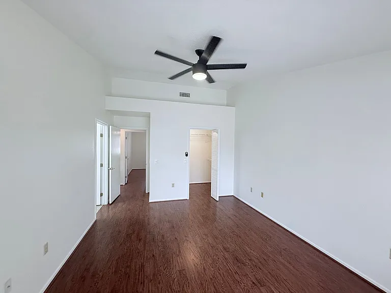 9709 Blue Bell Dr — Photo 10
