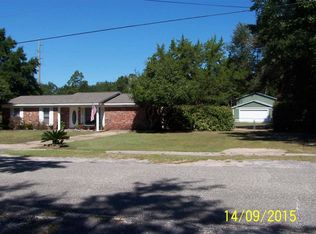 5261 Springdale Dr, Milton, FL 32570