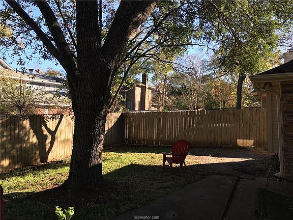 2nd image of 9213 Shadowcrest Dr